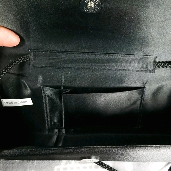 2 Vintage Black Evening Purses. - Picture 4 of 8